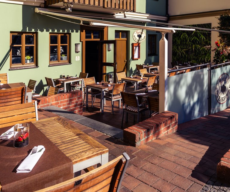 kathis-steakhouse-landshut-terrasse-02